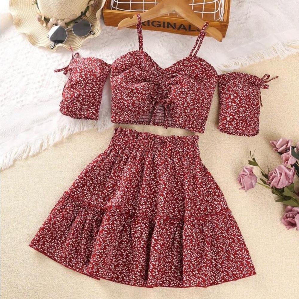 SHEIN Red Floral Kids Matching Set